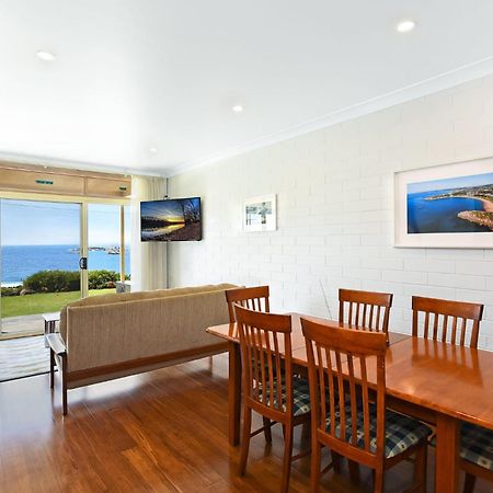 Dolphins Beachfront Apartment No 4 Port Elliot Eksteriør bilde
