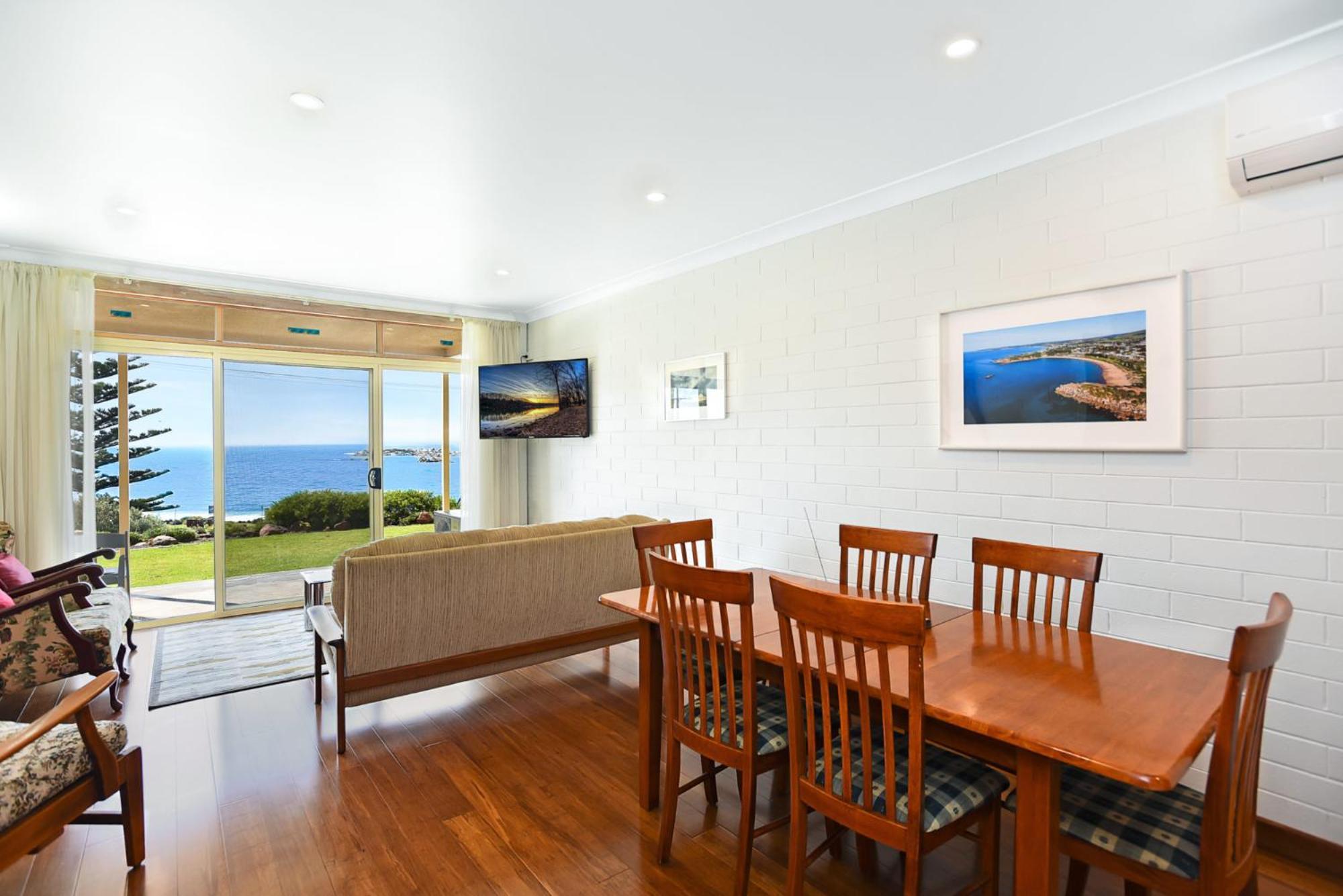 Dolphins Beachfront Apartment No 4 Port Elliot Eksteriør bilde
